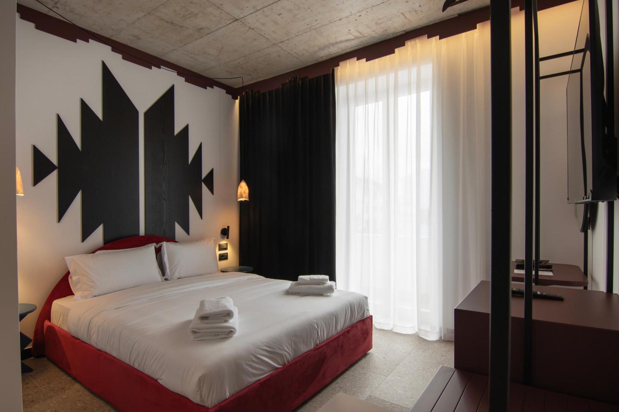 Bazaar Hotel Tirana
