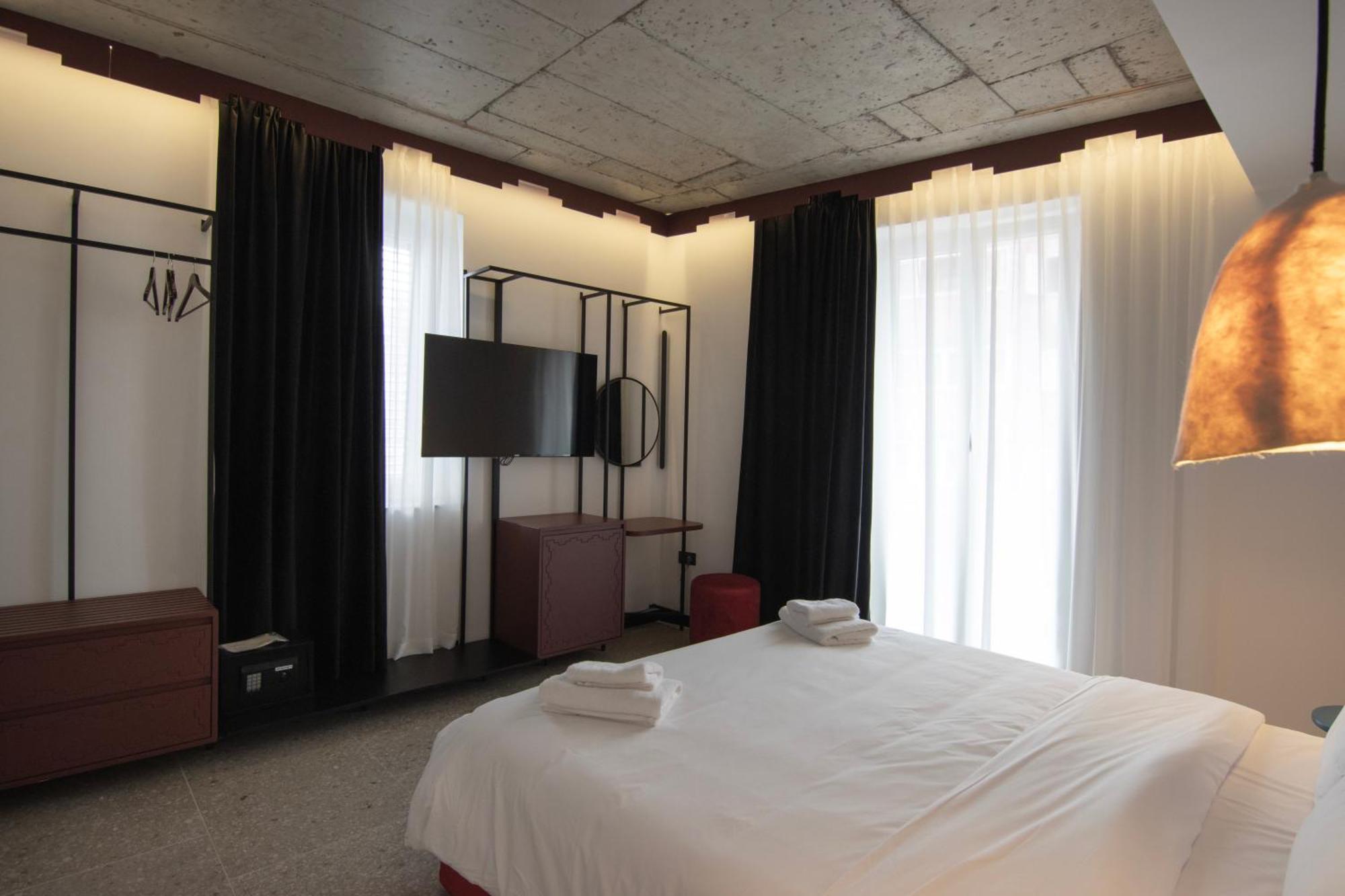 Bazaar Hotel Tirana