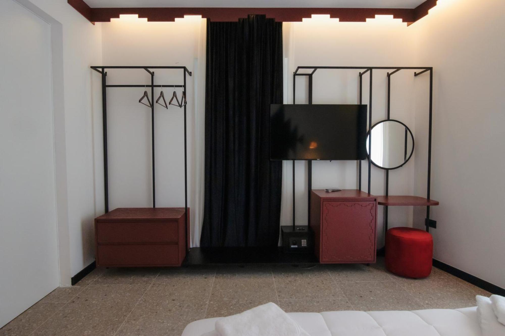 Bazaar 4* Tirana