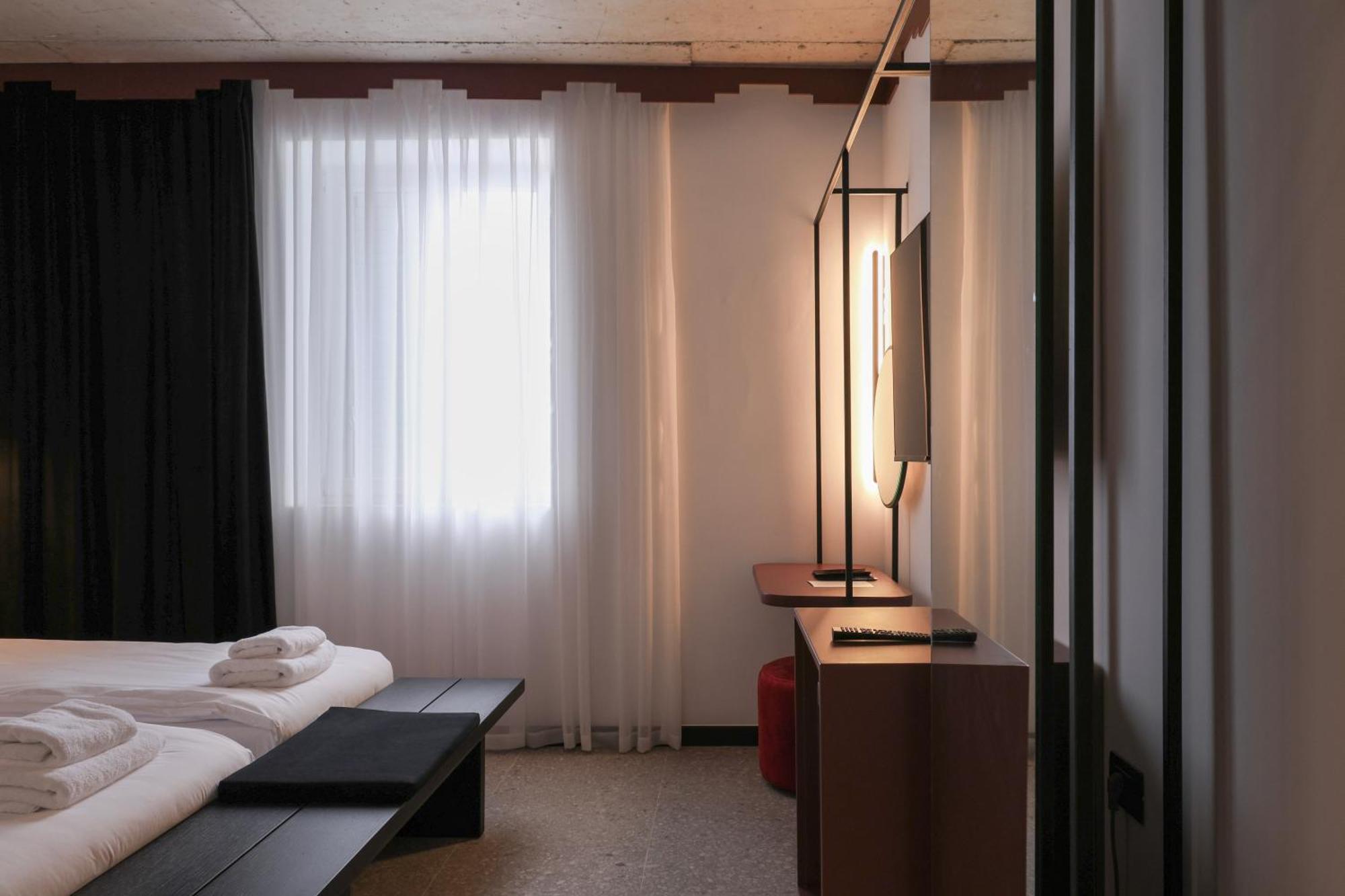 Bazaar Hotel Tirana