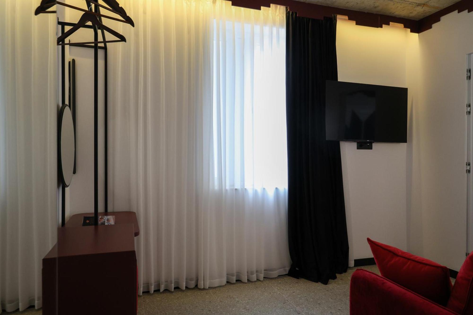 Bazaar Hotel 4*